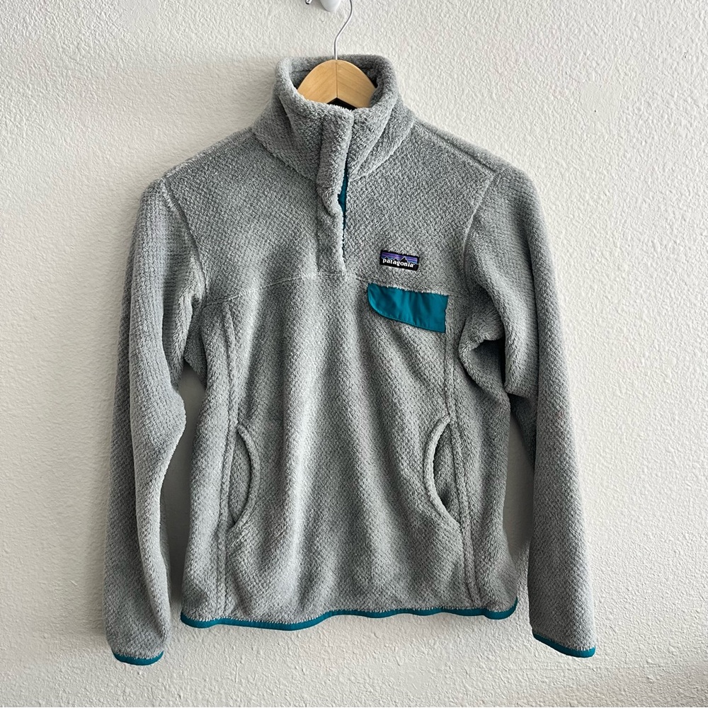 Patagonia grey and turquoise size small, like new